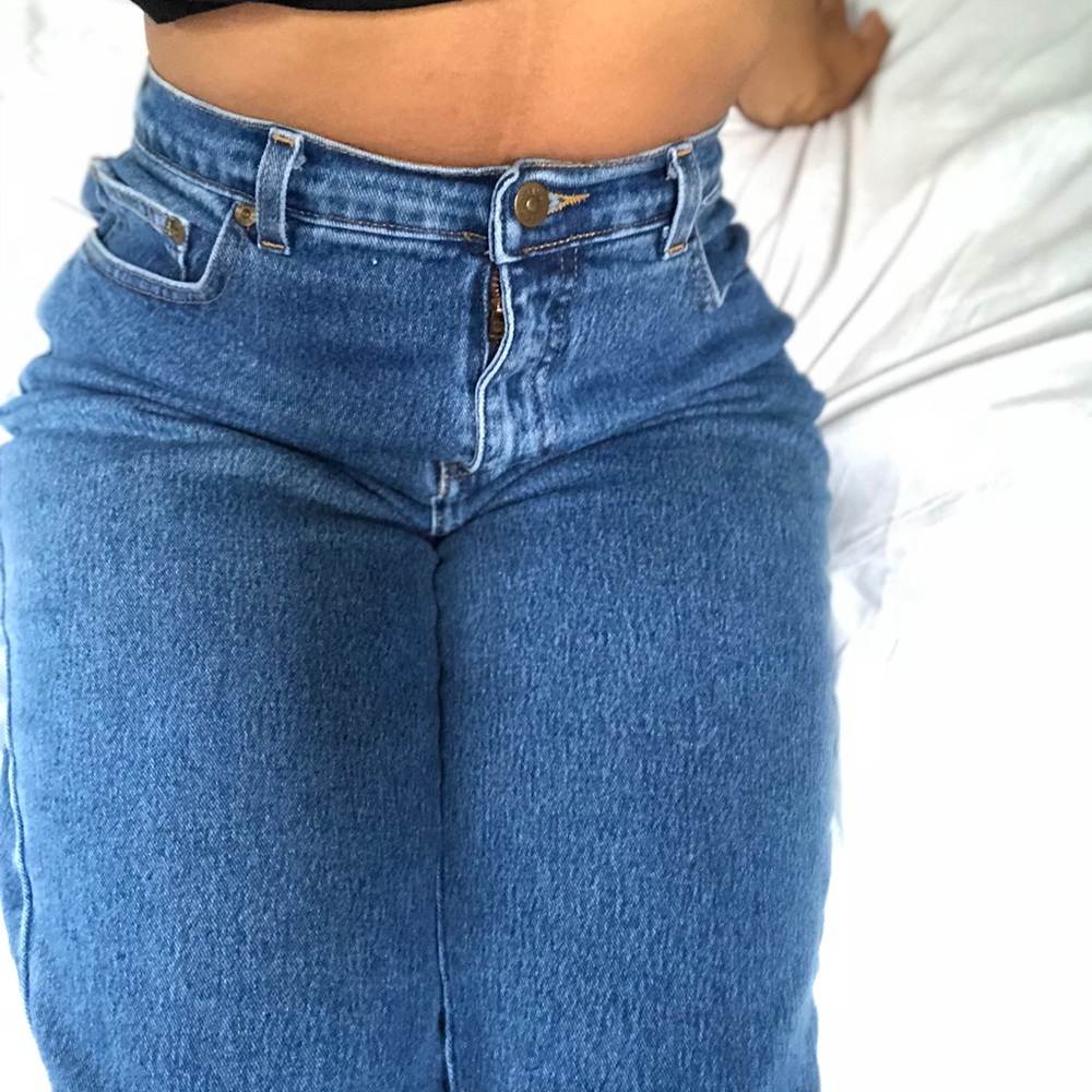 High waisted blue jeans